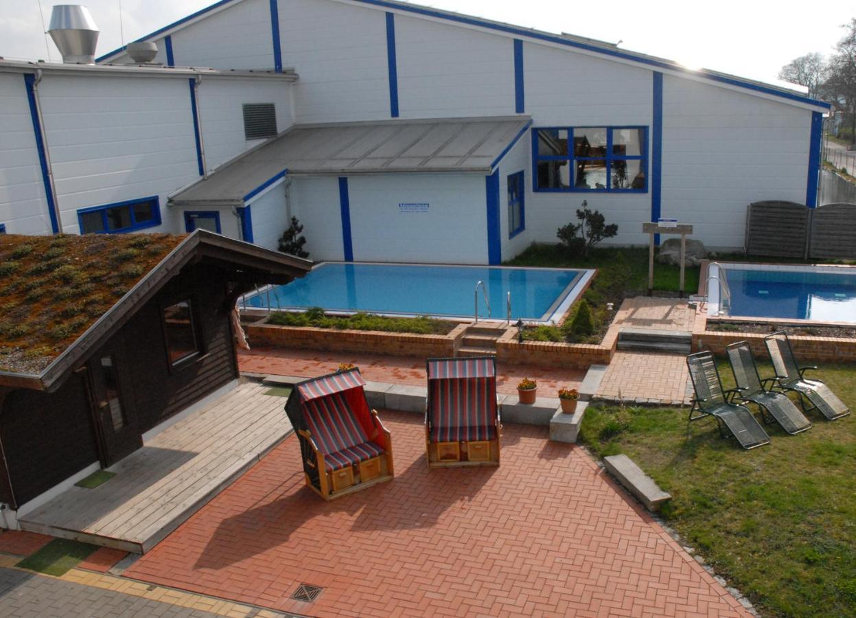 Sporthotel Neuruppin - Apartmenthaus Mit Ferienwohnungen Exterior foto
